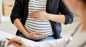 Gebelikte Sağlıklı Kilo Alımı: Trimester Beslenme Rehberi